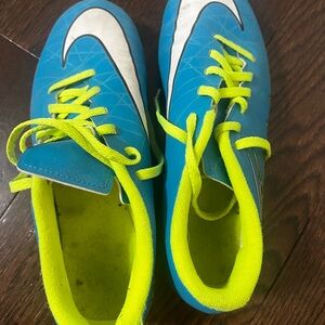 Nike Blue and Yellow Athletic Shoes Sporty Design
